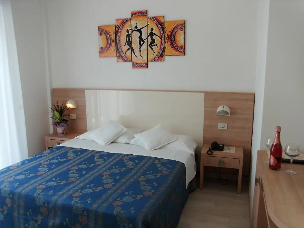 Hotel Sahara 밀라노마리티마
